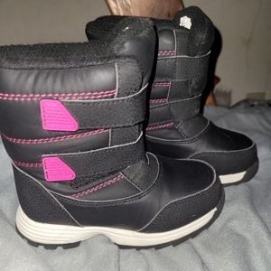 All weather boots